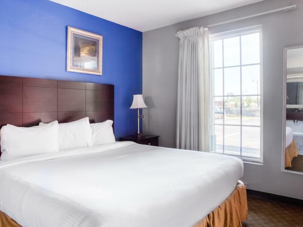 Oyo Hotel Augusta Downtown エクステリア 写真